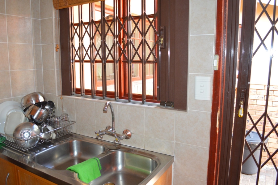 4 Bedroom Property for Sale in Flamwood North West